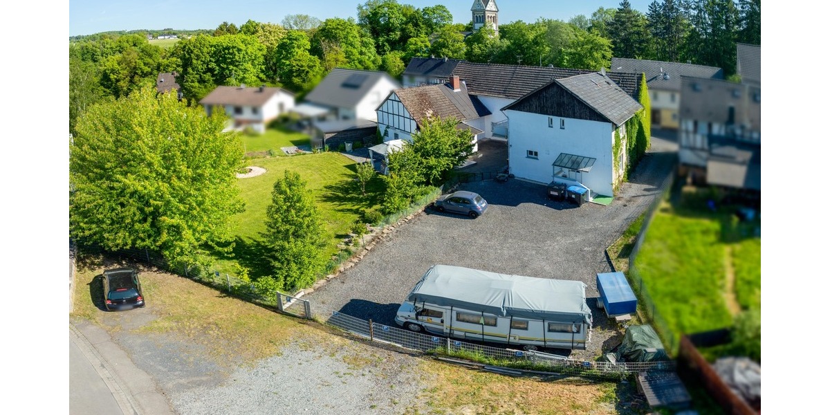 Gasthof + Garten + Parkplätze